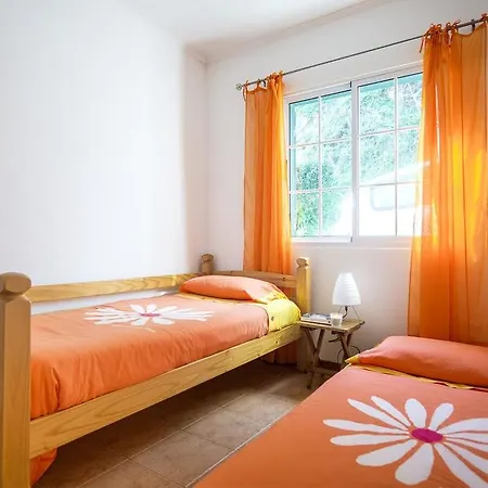 Apartamento Com Vista Para Praia E Montanhas - *
